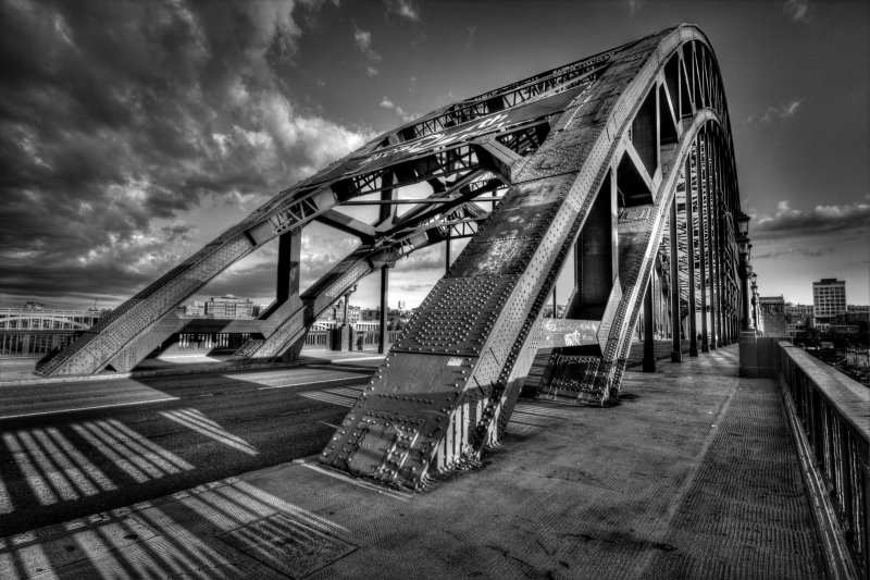 'Tyne Bridge' by Dave Dixon LRPS